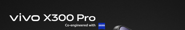 Na czarnym tle widnieje biały napis vivo X300 Pro oraz mniejszy tekst Co-engineered with obok logo ZEISS.